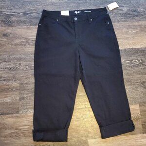 Women's New w/tags Style & Co Black Curvy Cuff Capri pants, Size 12, Stretch,